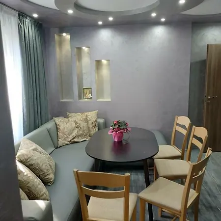 вийг Apartment *